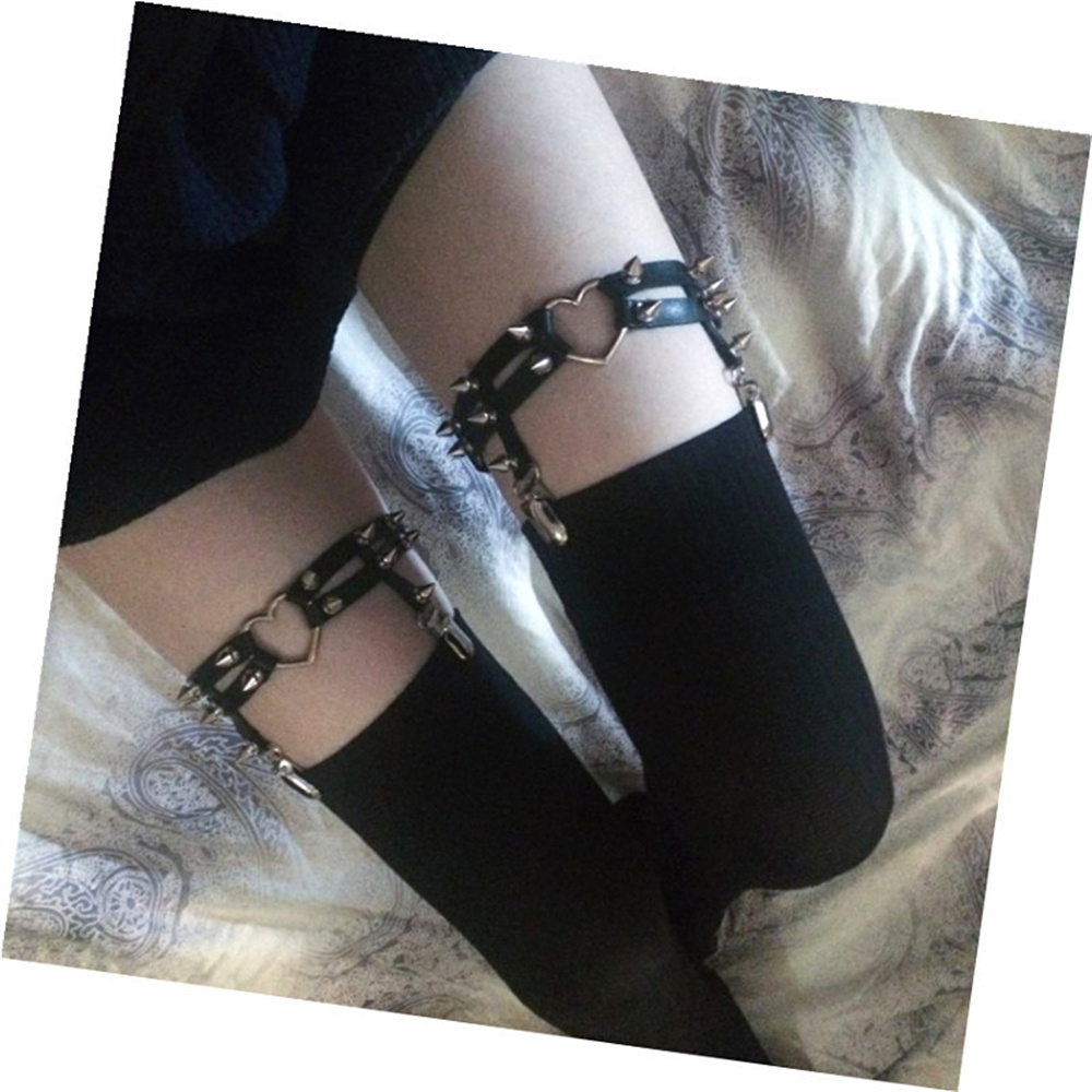 1Pcs Women Punk Goth Heart PU  - Body Jewelry Leg Chain recension och pris