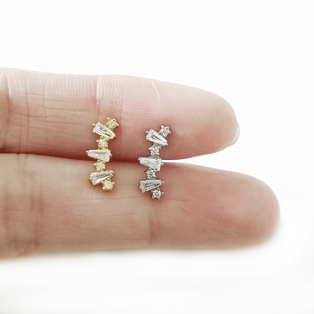 Internal Threaded Cubic Zircon - Flat Back Labret Stud recension och pris
