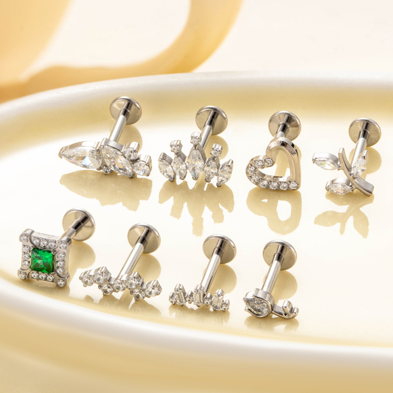 1PC G23 Titanium Heart Cartila - Flat Back Labret Stud recension och pris